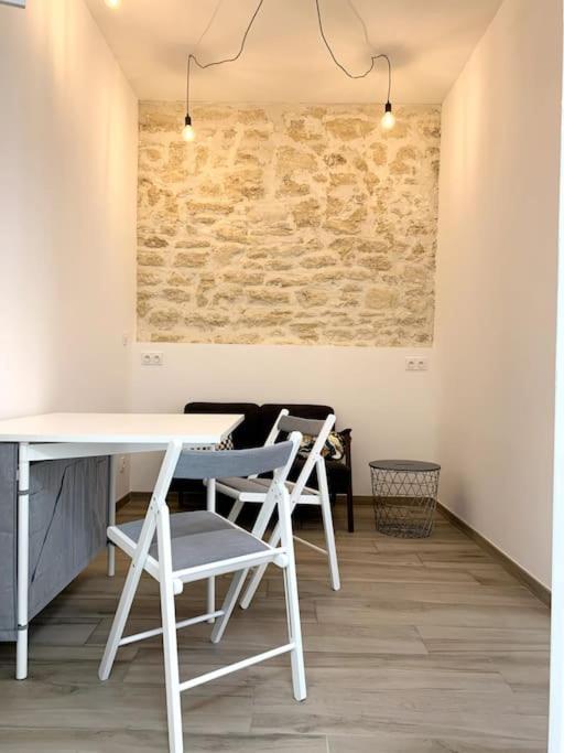 Appartement Secteur Gare Et Place De La Comedie, Wifi & Climatisation Montpellier Esterno foto